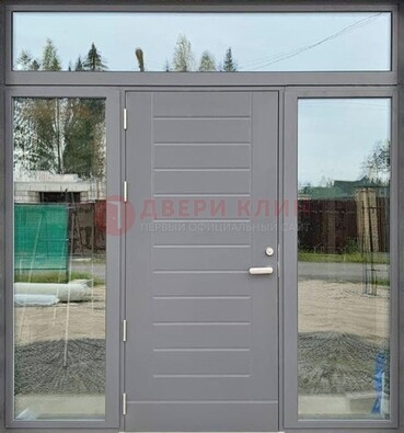 Серая стальная дверь с панелью МДФ и стеклянными фрамугами ДФГ-28 в Липецке