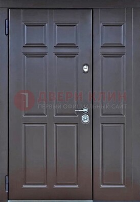 Тёмная двухстворчатая входная дверь для коттеджа с МДФ ДМ-533 в Зеленограде