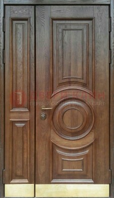 Коричневая двухстворчатая дверь с массивом дуба ДМД-71 в Зеленограде