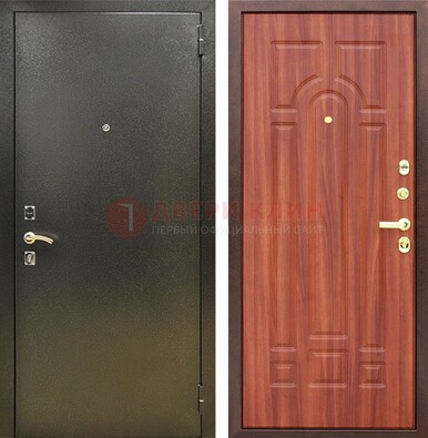 Входная темно-серая дверь с порошковой отделкой и МДФ Миланский орех ДП-281 в Зеленограде