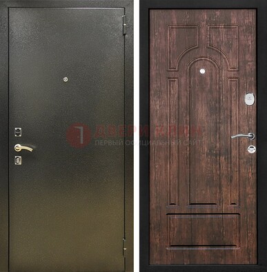 Темно-серая металлическая дверь с порошковым покрытием и МДФ коричневая ДП-292 в Зеленограде