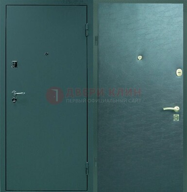 Зеленая стальная дверь с порошковым покрытием ДП-93 в Зеленограде