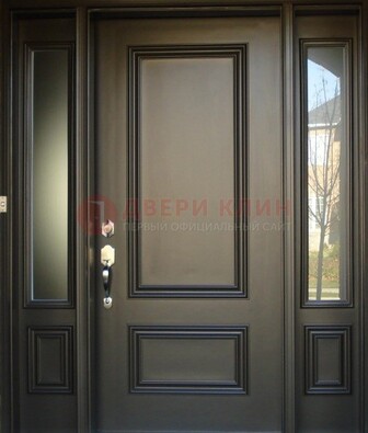 Парадная дверь с отделкой массив ДПР-65 в загородный дом в Зеленограде