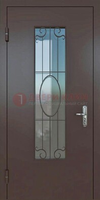 Коричневая наружная железная дверь со стеклом и ковкой ДСК-100 в Зеленограде