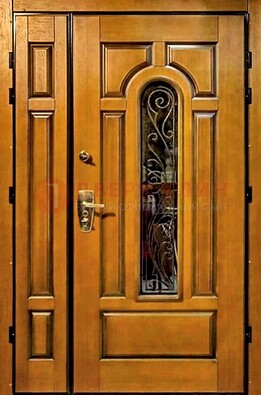 Распашная металлическая дверь со стеклом и ковкой для дома ДСК-152 в Зеленограде