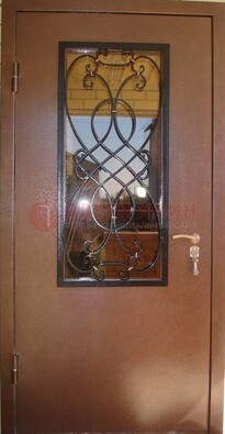 Металлическая дверь со стеклом и ковкой ДСК-51 на дачу в Зеленограде