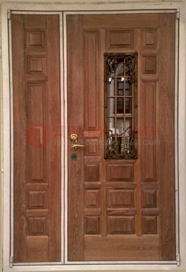 Стальная дверь со стеклом и ковкой ДСК-68 в общественное здание в Зеленограде