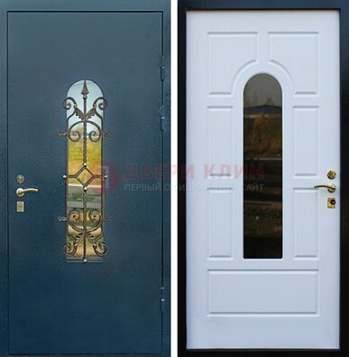 Входная дверь Дверь со стеклом и ковкой ДСК-71 для кирпичного дома в Зеленограде