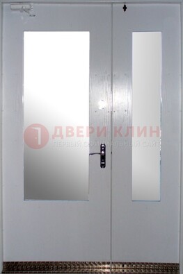 Белая  тамбурная дверь со стеклянными вставками ДТМ-18 в Зеленограде