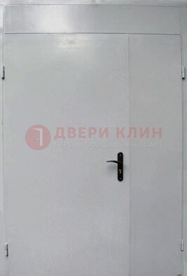 Белая металлическая тамбурная дверь ДТМ-5 в Зеленограде