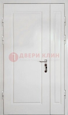 Полуторная металлическая дверь с МДФ в белом цвете ПЛ-24 в Зеленограде