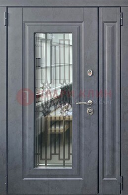 Серая стальная дверь Винорит со стеклом и ковкой ПЛ-29 в Зеленограде