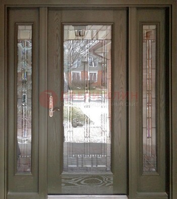 Коричневая стальная дверь с массивом дуба с витражом ВЖ-16 в Зеленограде