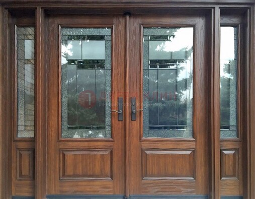 Распашная стальная дверь с массивом с витражом и фрамугами ВЖ-21 в Зеленограде