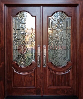Классическая железная дверь с массивом дуба для входа ВЖ-23 в Зеленограде